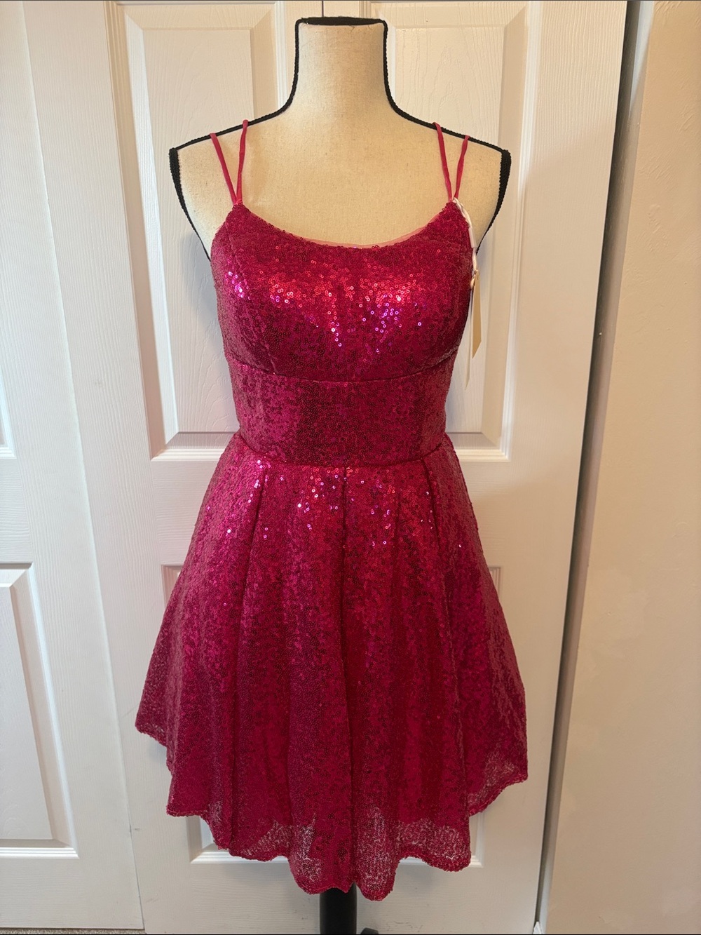 NWT Vip & Diamond Bridal Hot Pink Sequin Mini Cocktail Dress - Size 0.